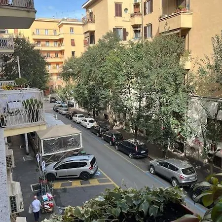 Spazioso 10 Min A Piedi Dal Vaticano E Metro *